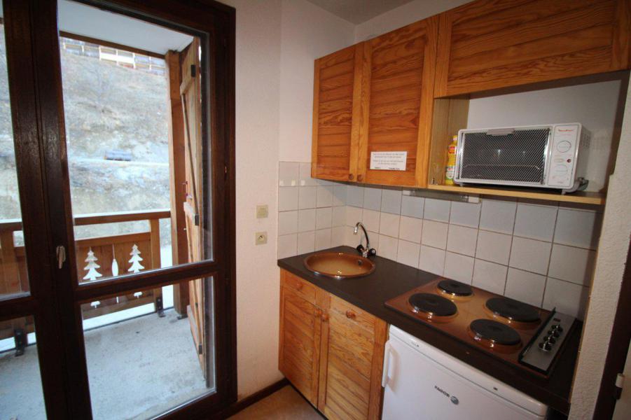 Rent in ski resort Studio sleeping corner 3 people (072) - Résidence Meije II - Auris en Oisans - Kitchenette