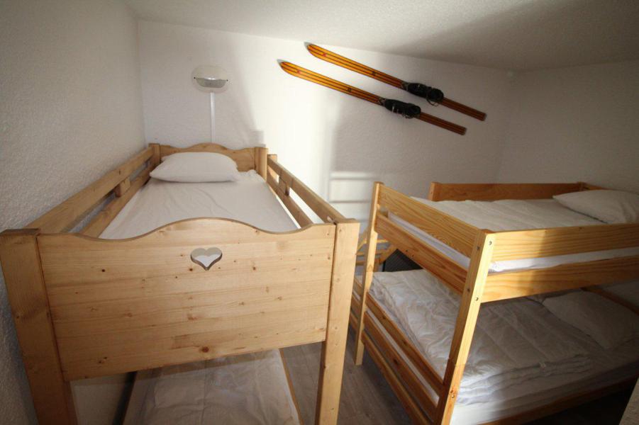 Skiverleih 2-Zimmer-Berghütte für 8 Personen (202) - Résidence Nigritelles A - Auris en Oisans - Schlafzimmer