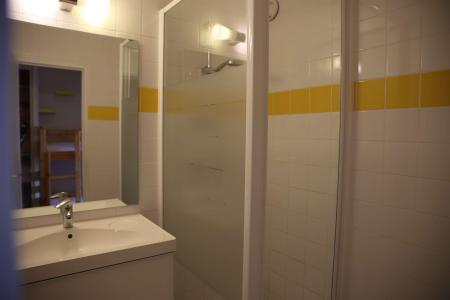 Rent in ski resort Studio sleeping corner 4 people (520) - Résidence Bois Gentil A - Auris en Oisans - Shower room