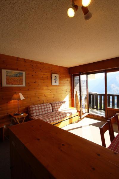 Rent in ski resort Studio sleeping corner 4 people (AEO008-422) - Résidence Carlines - Auris en Oisans - Living room