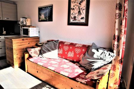 Rent in ski resort Studio sleeping corner 4 people (142) - Résidence les Gentianes - Auris en Oisans
