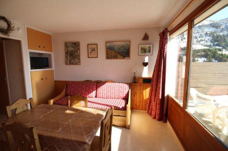 Rent in ski resort Studio sleeping corner 4 people (105) - Résidence les Silènes - Auris en Oisans