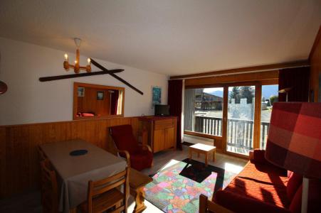 Rent in ski resort 2 room apartment sleeping corner 8 people (004) - Résidence Martagons B - Auris en Oisans - Living room