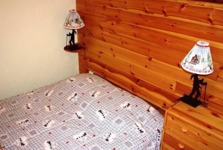Rent in ski resort 2 room apartment sleeping corner 6 people (005) - Résidence Meije I - Auris en Oisans - Bedroom