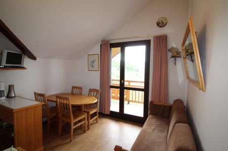 Rent in ski resort 1 room duplex apartment 4 people (080) - Résidence Meije II - Auris en Oisans - Living room