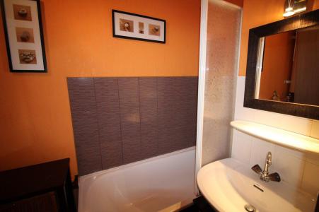 Rent in ski resort 2 room triplex apartment 6 people (065) - Résidence Meije II - Auris en Oisans - Bathroom