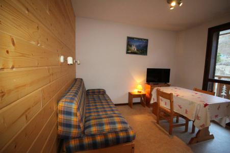 Rent in ski resort Studio sleeping corner 3 people (072) - Résidence Meije II - Auris en Oisans - Living room