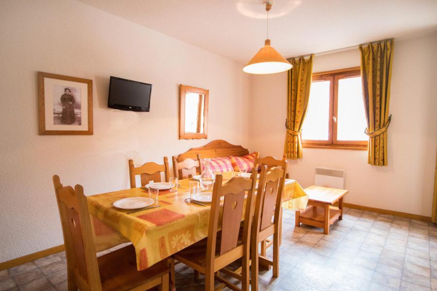 Rent in ski resort 2 room apartment 5 people (310) - Résidence la Combe II - Aussois - Living room