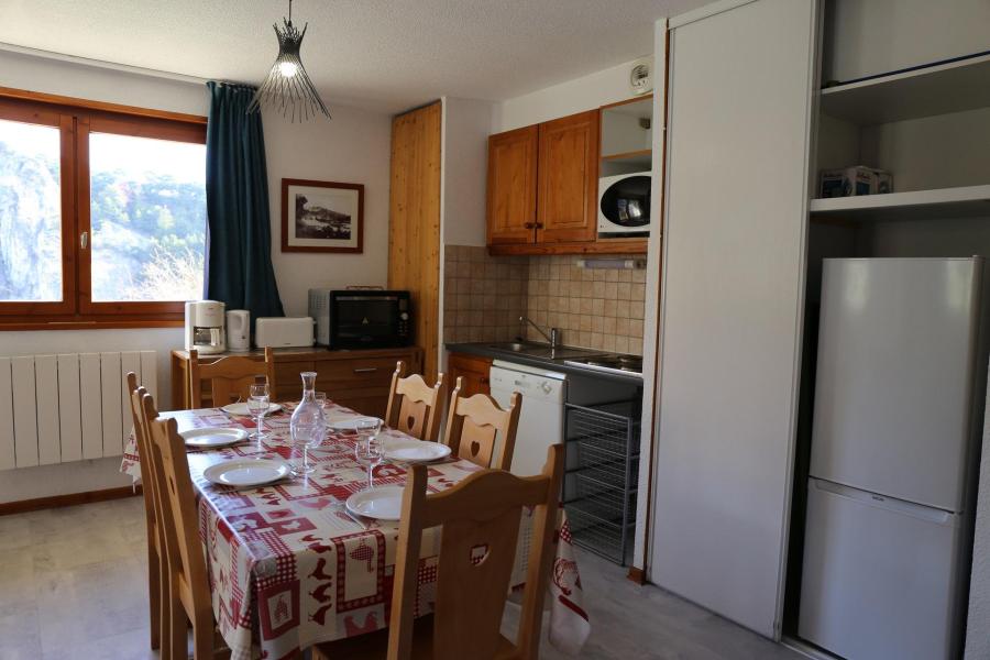 Skiverleih 3-Zimmer-Appartment für 6 Personen (407) - Résidence la Combe III - Aussois - Wohnzimmer