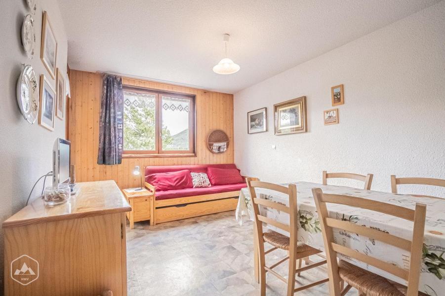 Rent in ski resort 2 room apartment 4 people (1) - Résidence La Corniche - Aussois - Living room