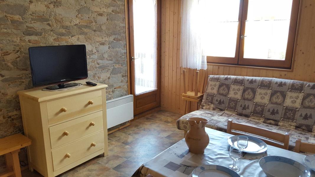 Rent in ski resort 2 room apartment 4 people (9) - Résidence La Corniche - Aussois - Living room
