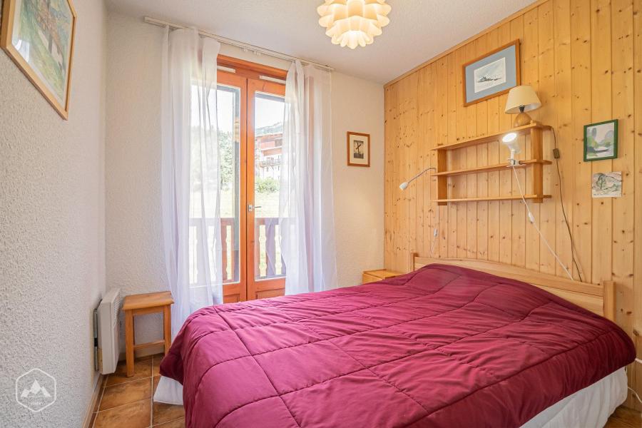 Rent in ski resort 2 room apartment cabin 6 people (115) - Résidence Le Genevray - Aussois - Bedroom
