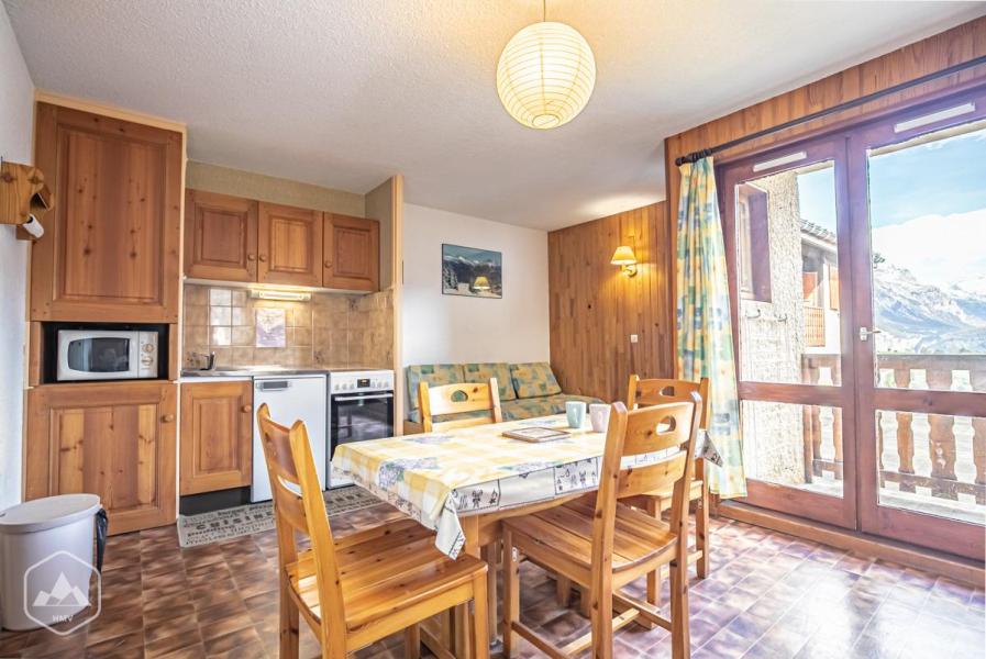 Rent in ski resort 2 room apartment 4 people (127) - Résidence Les Fleurs - Aussois - Living room