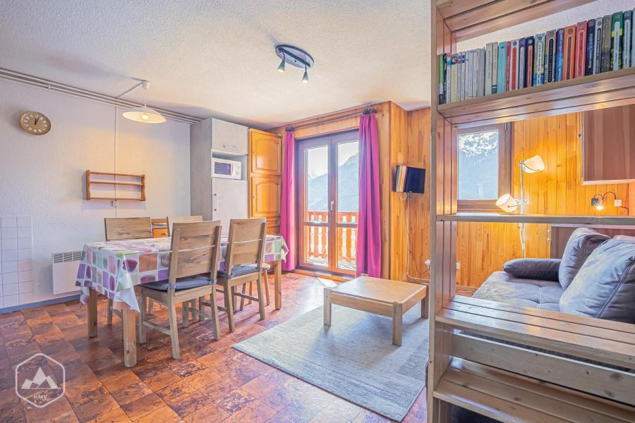 Rent in ski resort Studio cabin 4 people (30) - Résidence Les Fleurs - Aussois - Living room