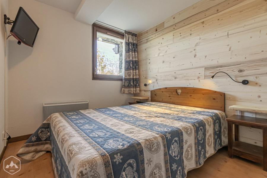 Rent in ski resort 3 room apartment 6 people (003) - Résidence les Sports - Aussois - Bedroom