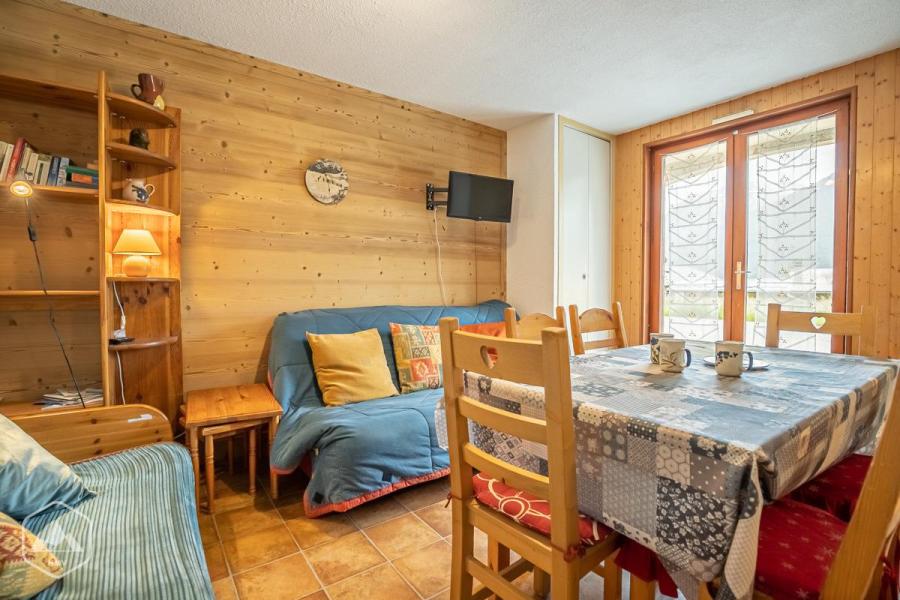 Rent in ski resort Studio cabin 4 people (STS144) - Résidence St Sébastien 2 - Aussois - Living room