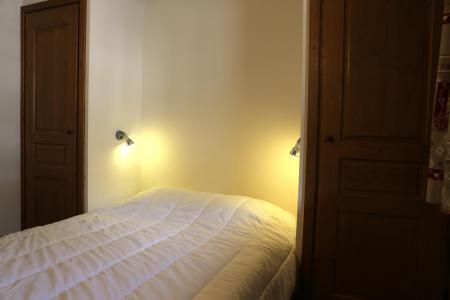 Rent in ski resort 2 room apartment sleeping corner 6 people (15) - Le Clos d'Aussois - Aussois - Bedroom