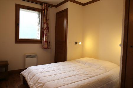 Rent in ski resort 3 room apartment 6 people (04) - Le Clos d'Aussois - Aussois - Bedroom