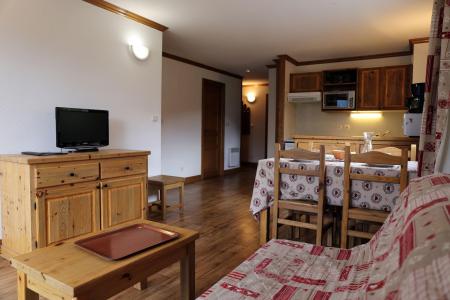 Rent in ski resort 3 room apartment 6 people (04) - Le Clos d'Aussois - Aussois - Living room