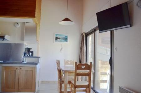 Rent in ski resort Studio sleeping corner 4 people (5) - Les Chalets de la Pyramide - Aussois - Living room