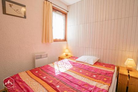 Rent in ski resort 2 room apartment 4 people (127) - Résidence Les Fleurs - Aussois - Bedroom