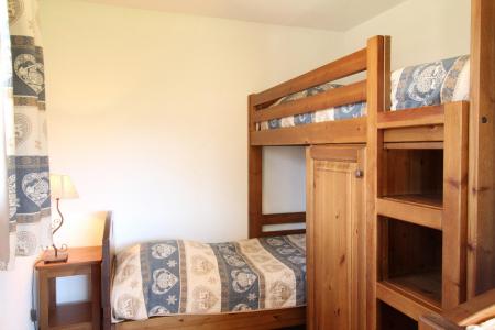 Rent in ski resort 3 room apartment 6 people (001) - Résidence les Sports - Aussois - Bedroom