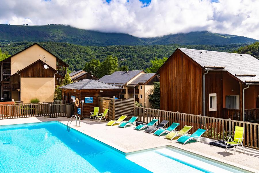 Rent in ski resort Résidence Domaine de la Vallée d'Ax - Ax-Les-Thermes - Swimming pool