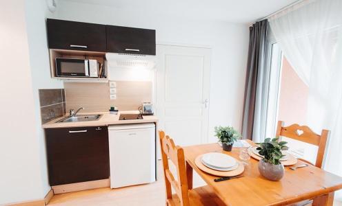 Rent in ski resort Le Domaine de la Vallée d'Ax - Ax-Les-Thermes - Kitchenette