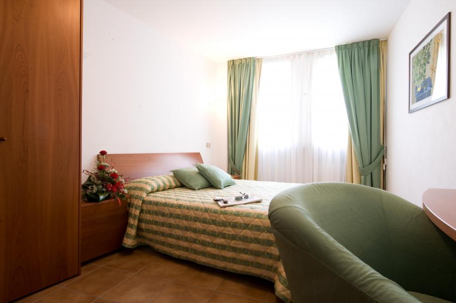 Rent in ski resort Résidence Campo Smith - Bardonecchia - Bedroom