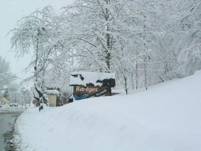 Vacances en montagne Studio cabine 6 personnes (PM62) - Résidence Artigalas - Barèges/La Mongie - Extérieur hiver