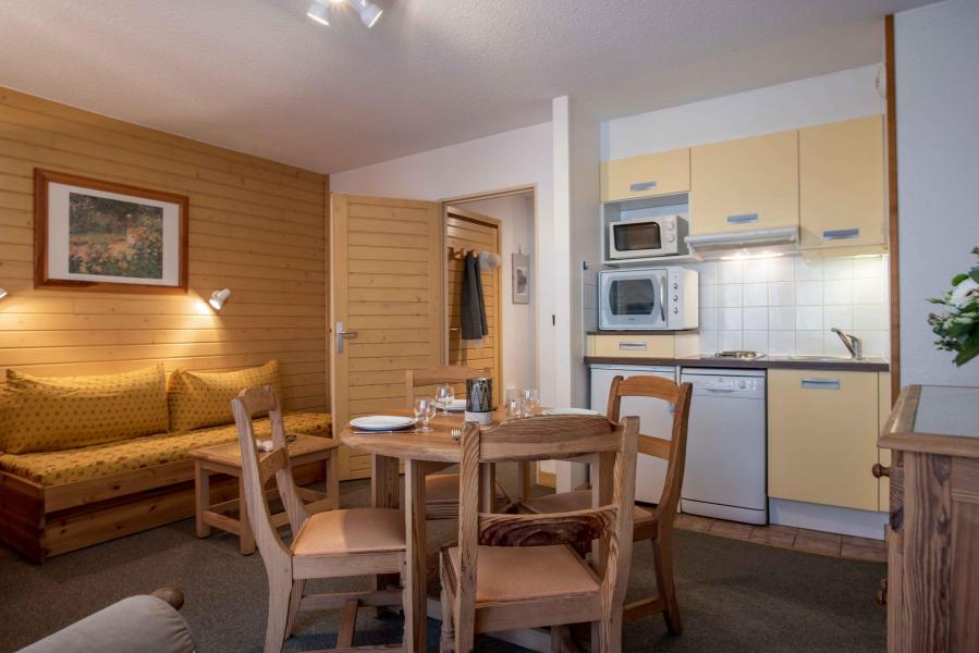 Rent in ski resort 2 room apartment 2-4 people (2P4) - Eureca - Brides Les Bains - Living room