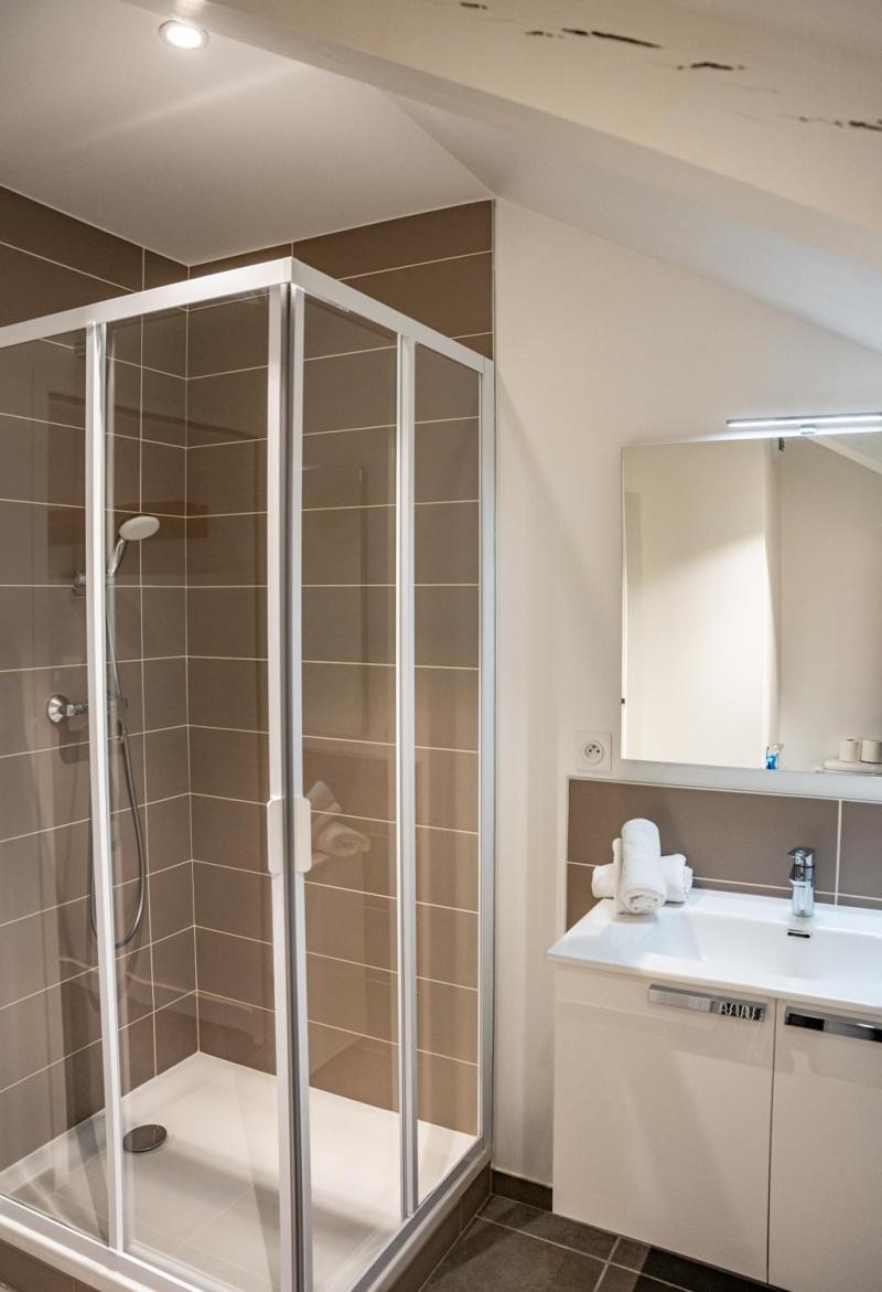 Rent in ski resort Studio 2 people (SM2 - Moderne (sans balcon)) - Eureca - Brides Les Bains - Shower room