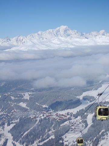 Аренда на лыжном курорте Le Golf Hôtel - Brides Les Bains - зимой под открытым небом