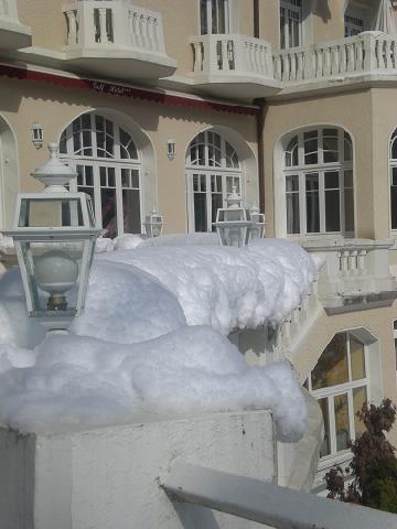 Wynajem na narty Le Golf Hôtel - Brides Les Bains - Zima na zewnątrz