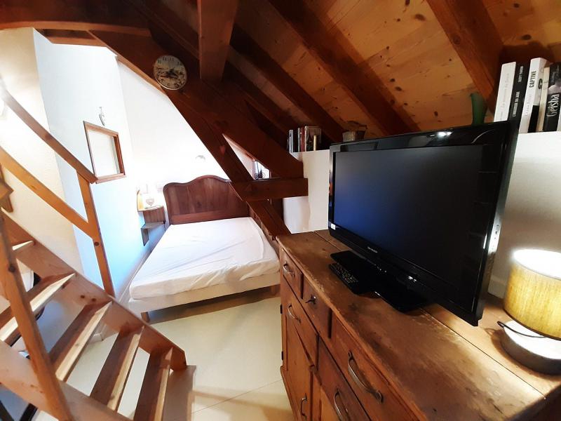 Rent in ski resort Studio mezzanine 3 people (15) - Résidence Acquadora - Brides Les Bains - Living room