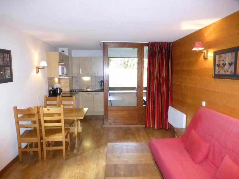 Rent in ski resort Studio sleeping corner 4 people (225) - Résidence Cybèle BAT4 - Brides Les Bains - Living room