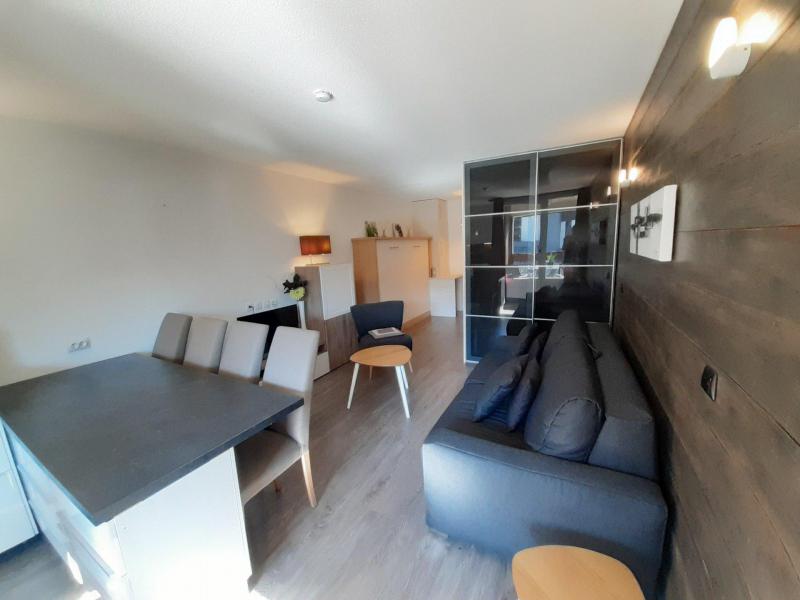 Rent in ski resort Studio sleeping corner 4 people (308) - Résidence Cybèle BAT4 - Brides Les Bains - Living room