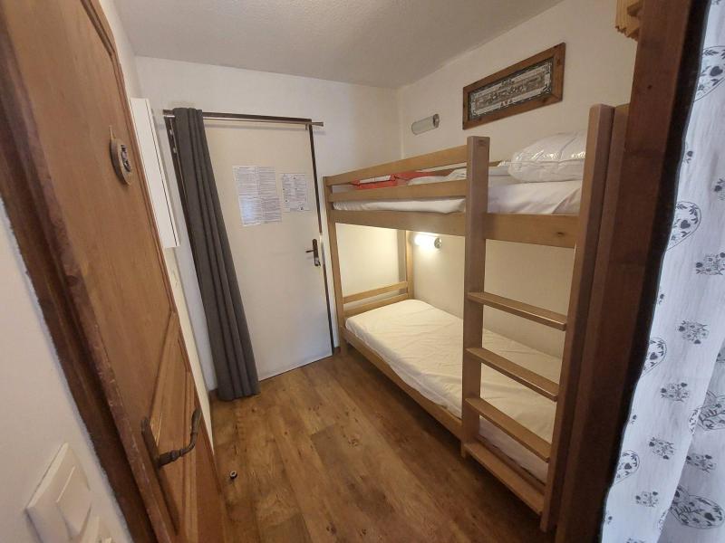 Rent in ski resort Studio sleeping corner 4 people (323) - Résidence Cybèle BAT4 - Brides Les Bains - Bedroom