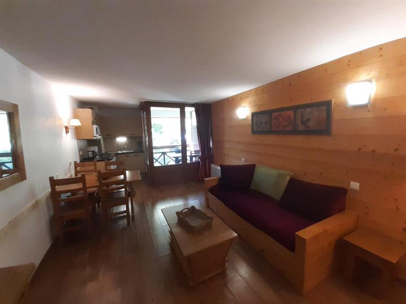 Rent in ski resort Studio sleeping corner 4 people (325) - Résidence Cybèle BAT4 - Brides Les Bains - Living room