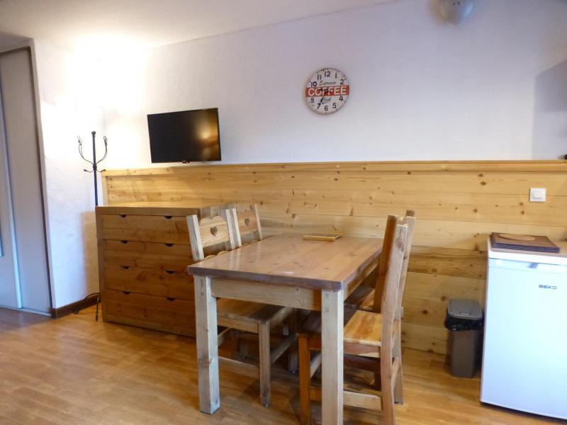 Ski verhuur Studio bergnis 4 personen (3207) - Résidence Cybèle - Brides Les Bains - Woonkamer