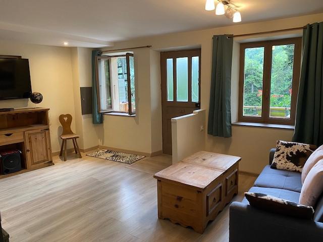 Rent in ski resort 3 room apartment 5 people (03) - Résidence le Clos du Bois Joli - Brides Les Bains - Living room