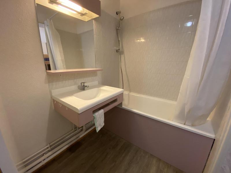 Location au ski Studio coin montagne 4 personnes (109) - Résidence le Grand Chalet - Brides Les Bains - Salle de bain