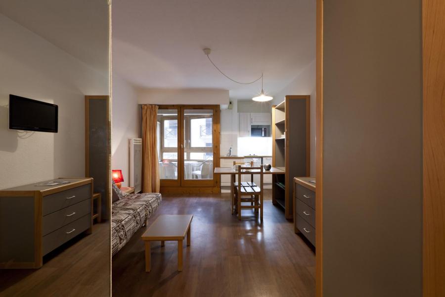 Rent in ski resort Studio sleeping corner 4 people (105) - Résidence le Grand Chalet - Brides Les Bains - Living room