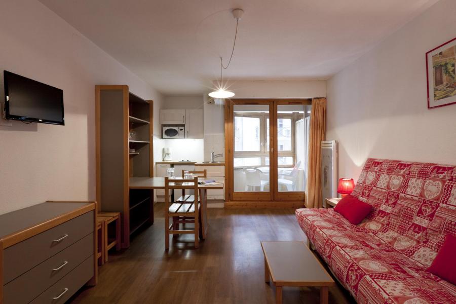 Rent in ski resort Studio sleeping corner 4 people (106) - Résidence le Grand Chalet - Brides Les Bains - Living room