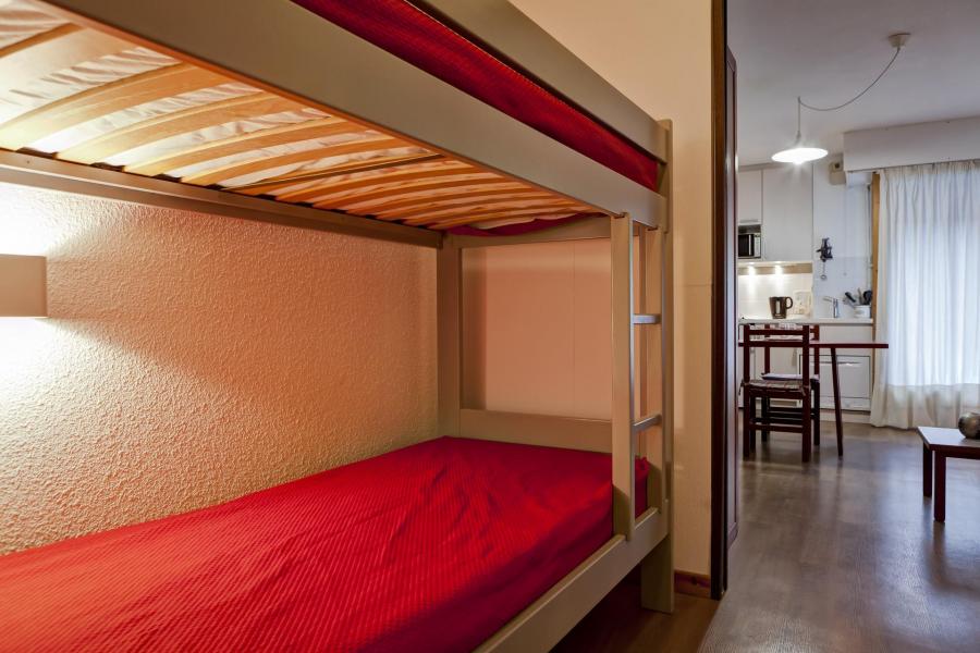 Аренда на лыжном курорте Квартира студия со спальней для 4 чел. (210) - Résidence le Grand Chalet - Brides Les Bains - Комната 