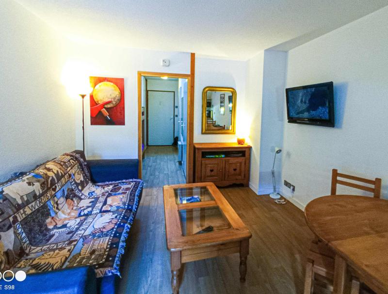 Rent in ski resort Studio sleeping corner 4 people (502) - Résidence le Grand Chalet - Brides Les Bains - Living room
