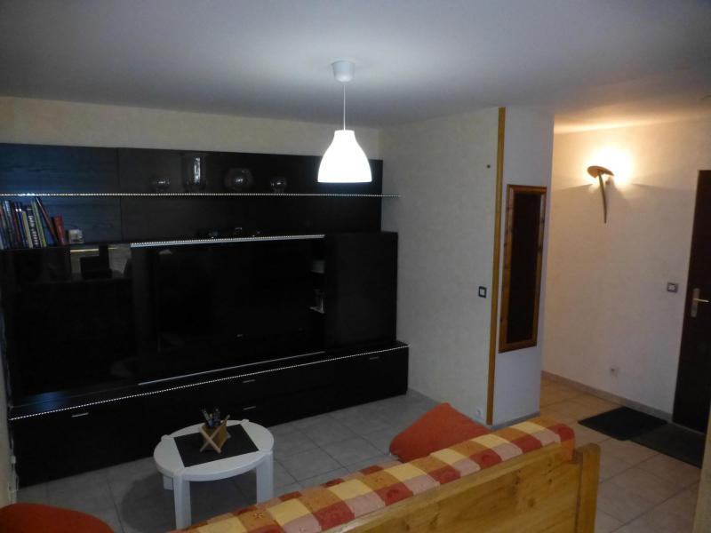 Rent in ski resort 3 room apartment 6 people (2) - Résidence les Dorons - Brides Les Bains - Living room