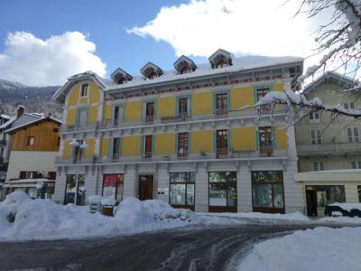 Location au ski Résidence Acquadora - Brides Les Bains - Extérieur hiver