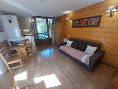 Rent in ski resort Studio sleeping corner 4 people (323) - Résidence Cybèle BAT4 - Brides Les Bains - Living room