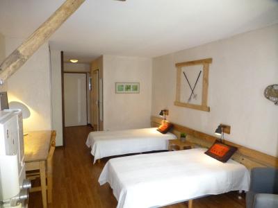 Rent in ski resort Studio sleeping corner 4 people (1205) - Résidence Cybèle - Brides Les Bains - Living room